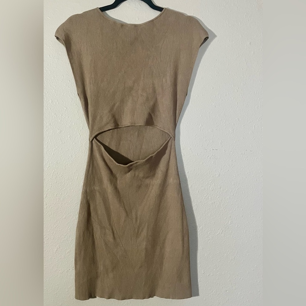 Aritzia Wilfred Free Cut Out Dress